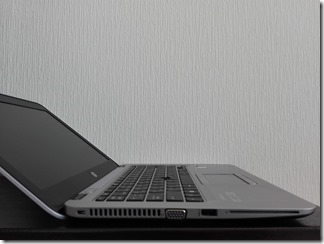 HP EliteBook 820 G3の左側面