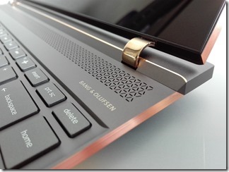 「HP Spectre 13-af000」のスピーカー